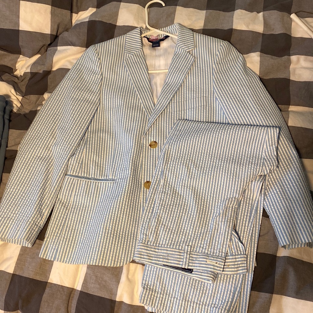 COPY - Vineyard vines blue seersucker suit SET - boys - Worn Once and Dry Clean…